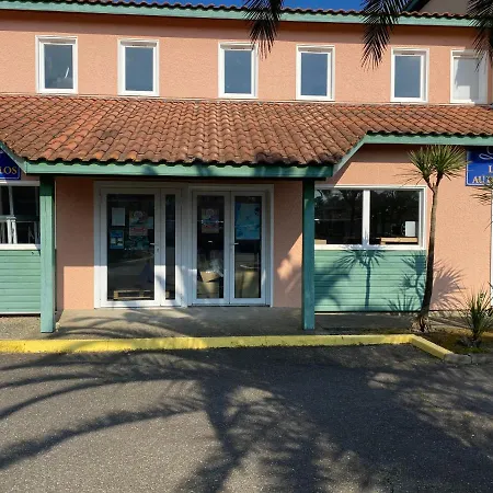 Parco vacanze Maison Terrasse Pour 2 à 3 Pers Les Du Wifi Piscine Tennis *
