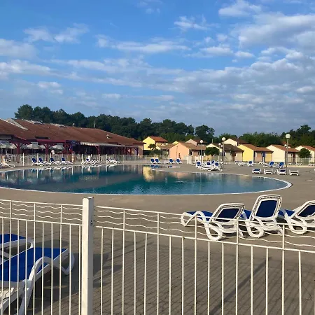 Maison Terrasse Pour 2 à 3 Pers Les Du Wifi Piscine Tennis